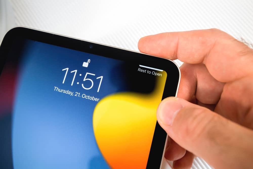 What Does "Unlocked iPad" Mean? (Explained!) DeviceTests
