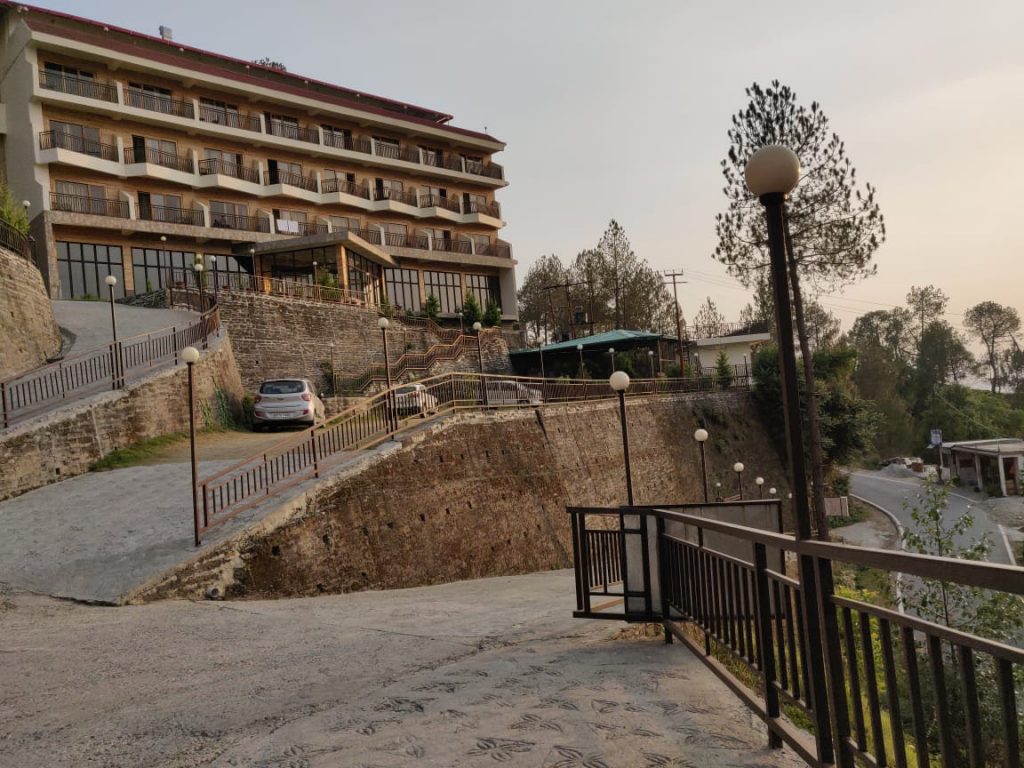 Binsar A Hideaway in Himalayas [Perfect Travel Guide for