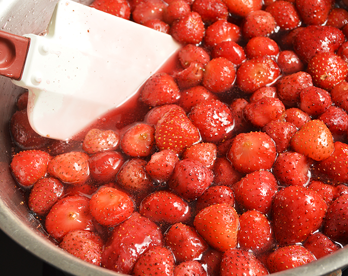 STRAWBERRY_BLACK_PEPPER_JAM_06 devil's food kitchen