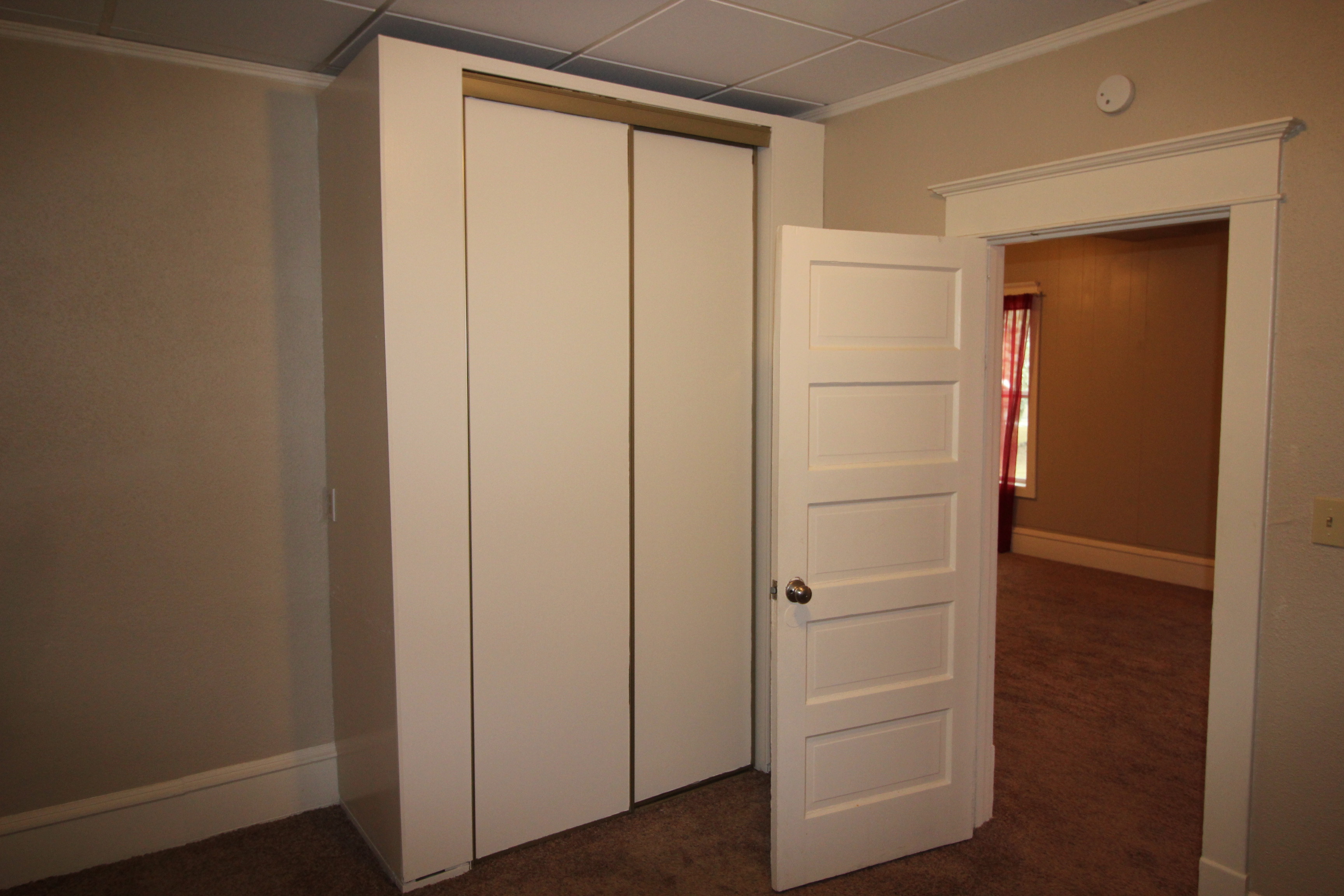 House 2 Beds, 1 Bath, New Kitchen. Devils Lake Properties