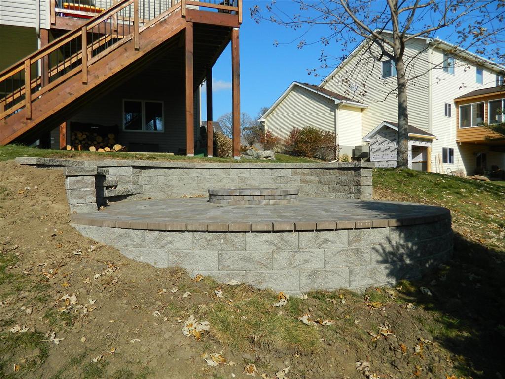 Landscape Contractor Burnsville, MN Devine Design Hardscapes