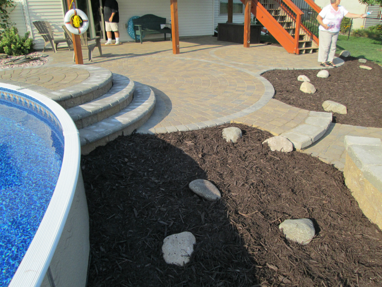 Landscape contractor Lakeville, MN Devine Design Hardscapes