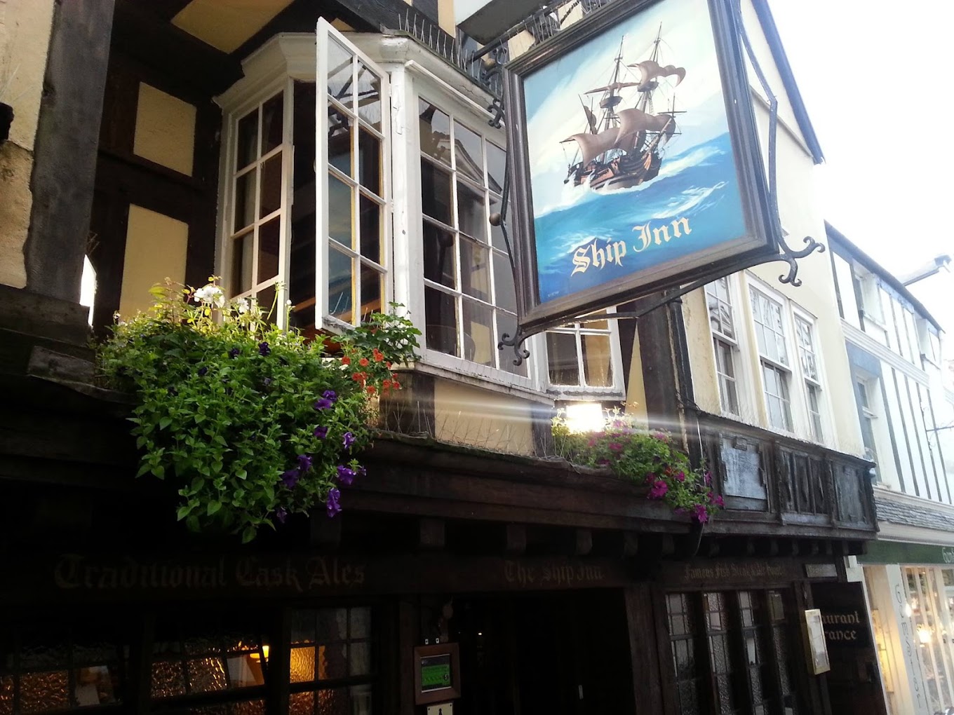 Here's our guide to the best pubs in Exeter in Devon.