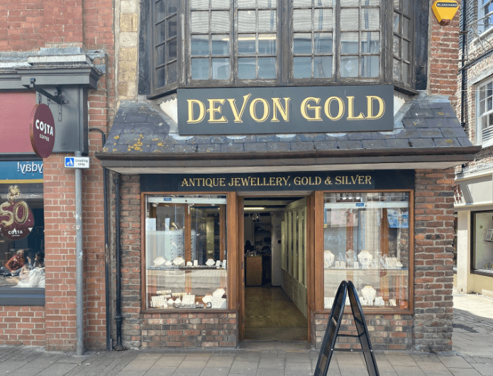 Devon Gold Jewellers Sell Your Scrap Gold To Us We Buy Scrap Gold