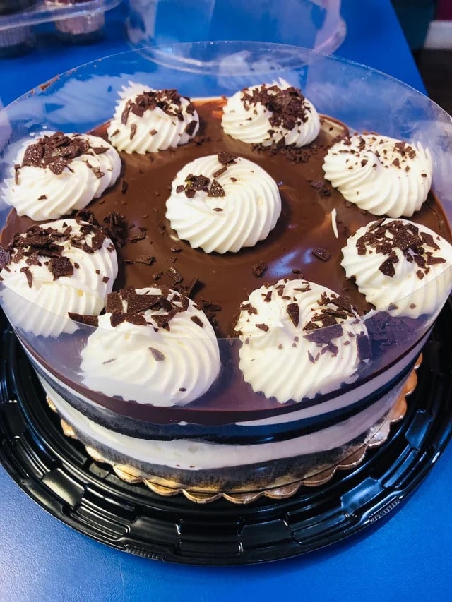 Same Day Cakes Devour Desserts