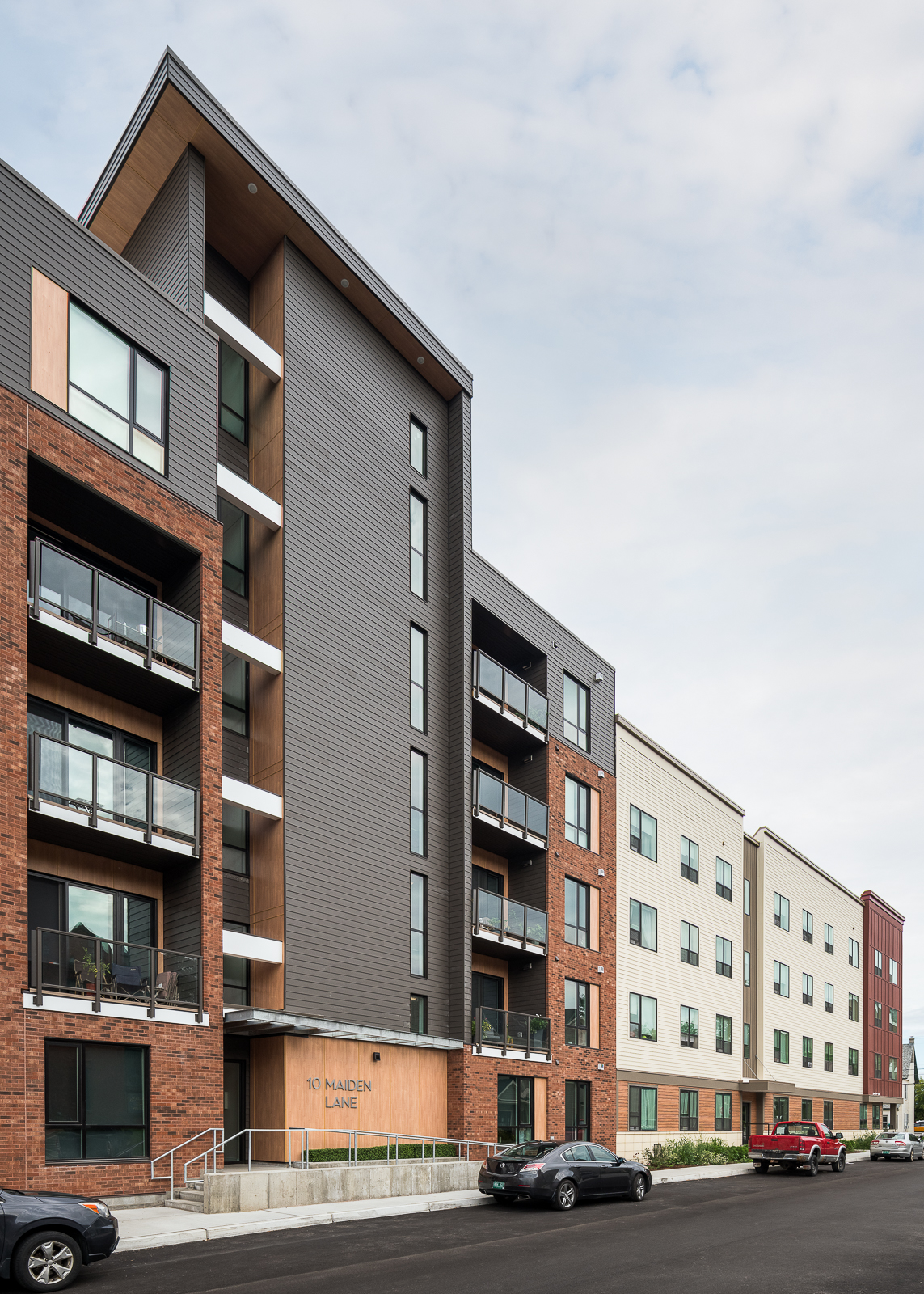 Upstreet Apartments DEW Construction