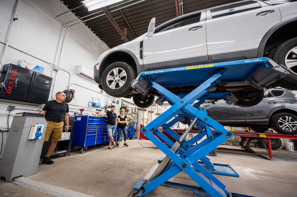 Photos Dexter Accident Repair Center