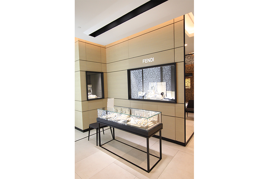 TRAFALGAR MULTI BRAND JEWELRY STORE AVENUES KUWAIT Dfineline