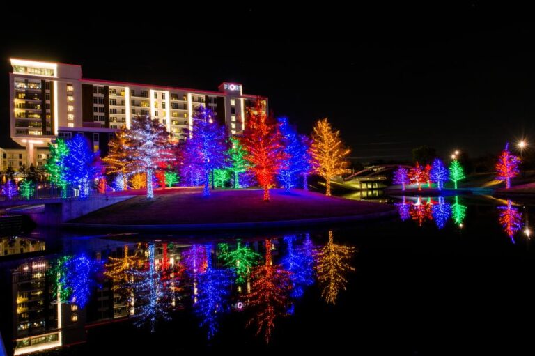 Best Drive Thru Christmas Lights in DFW [2023] DFW Craft Shows