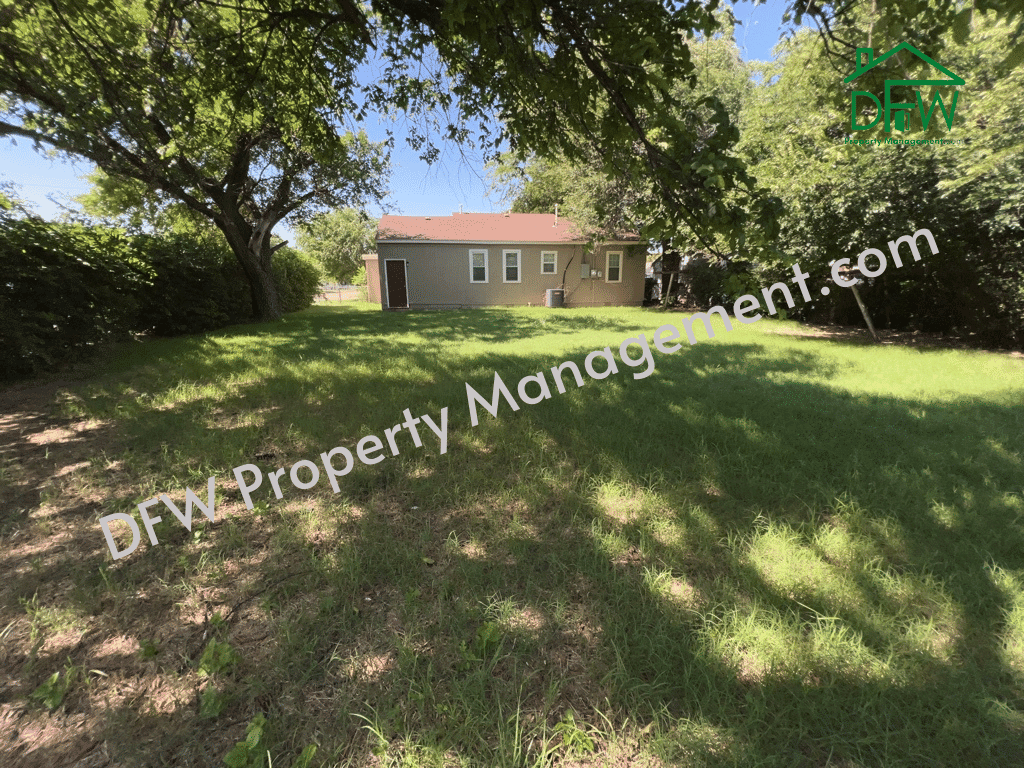 Totally renovated 3 bedroom 1 bathroom home for lease in Lawton DFW