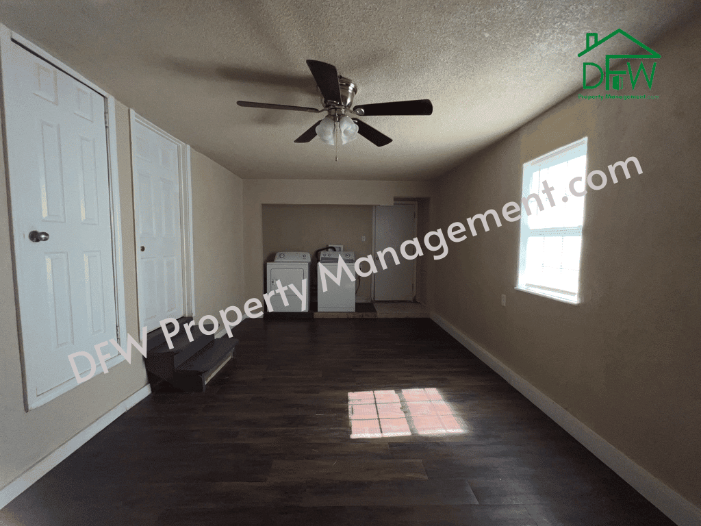 Totally renovated 3 bedroom 1 bathroom home for lease in Lawton DFW