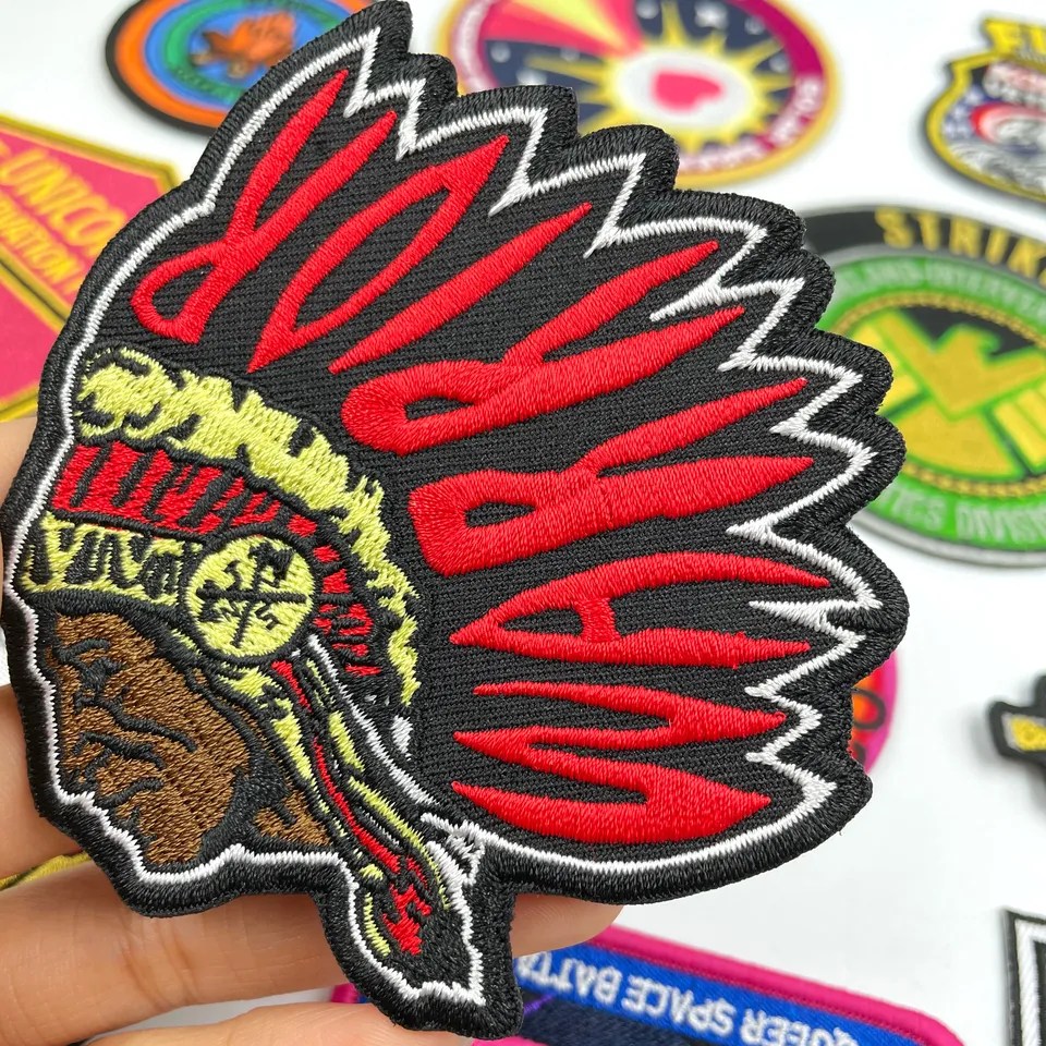 Heat Transfer woven Fabric embroidered Patch On Clothes custom