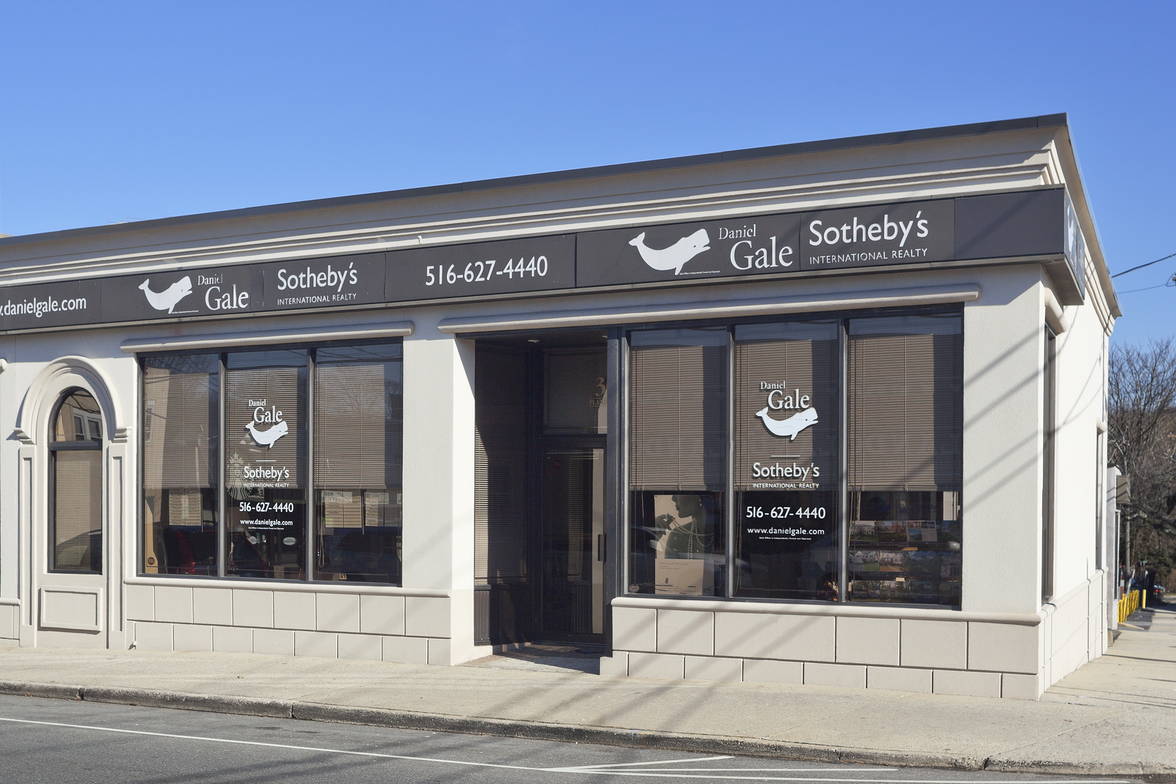 Daniel Gale Sotheby's International Realty Manhasset Office