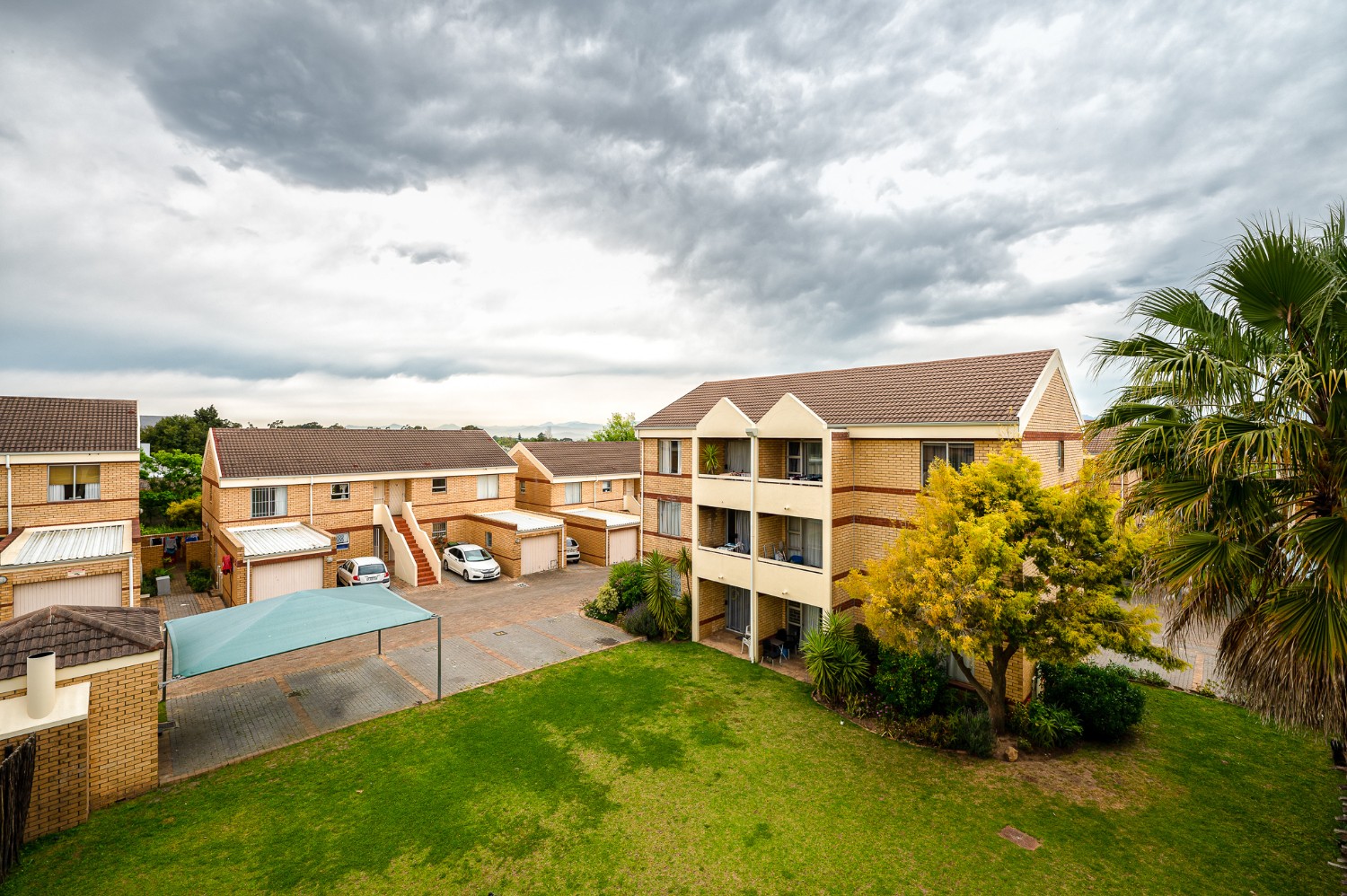 2 Bed Apartment For Sale in Durbanville Central (R 1,430,000)