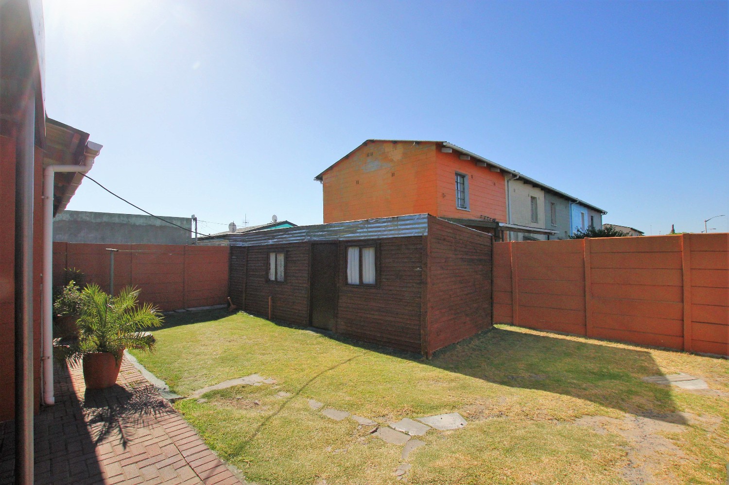 3 Bed Home For Sale in Connaught Estate (R 800,000)