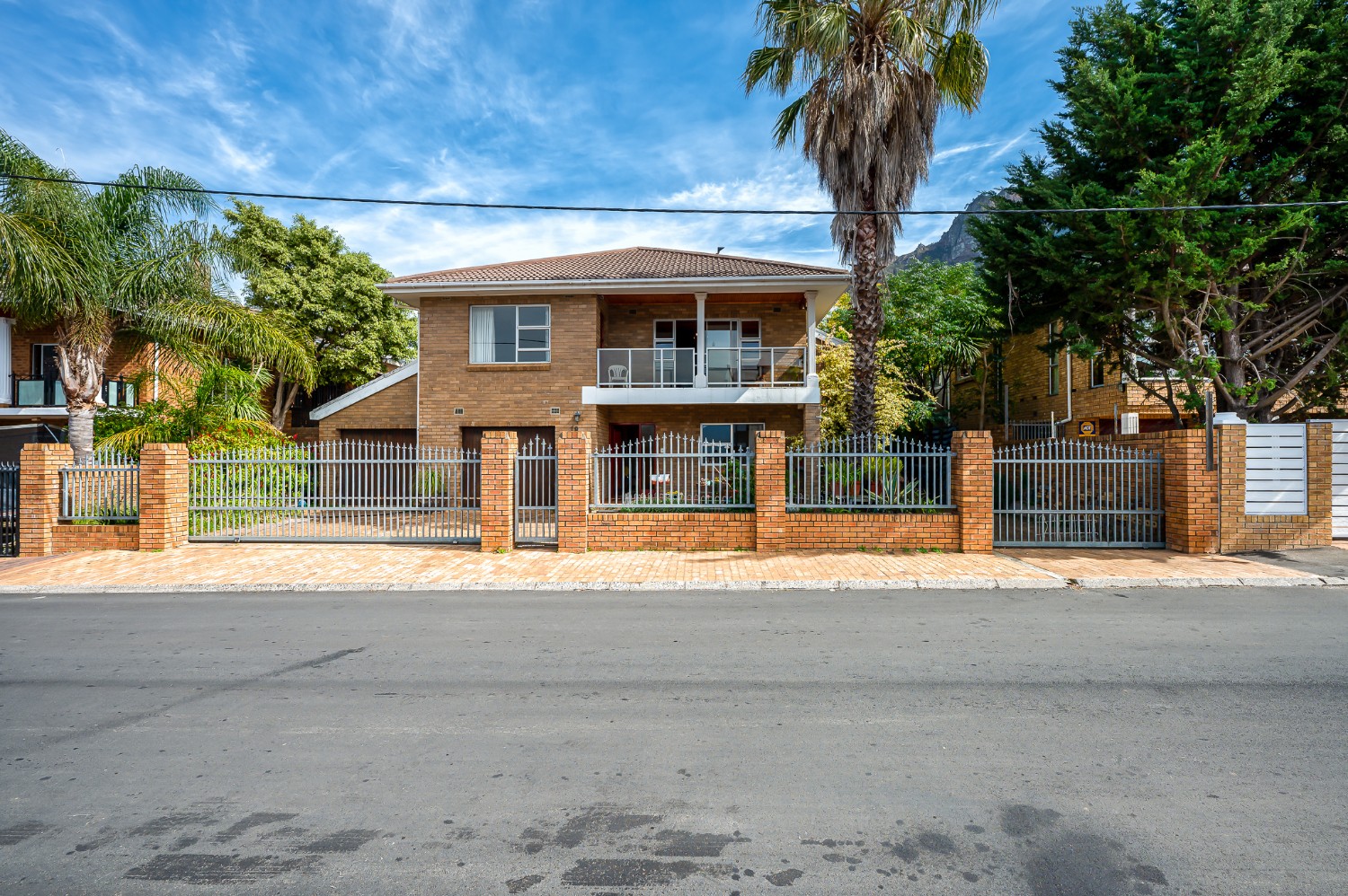 4 Bed Home For Sale in Pniel (R 2,850,000)