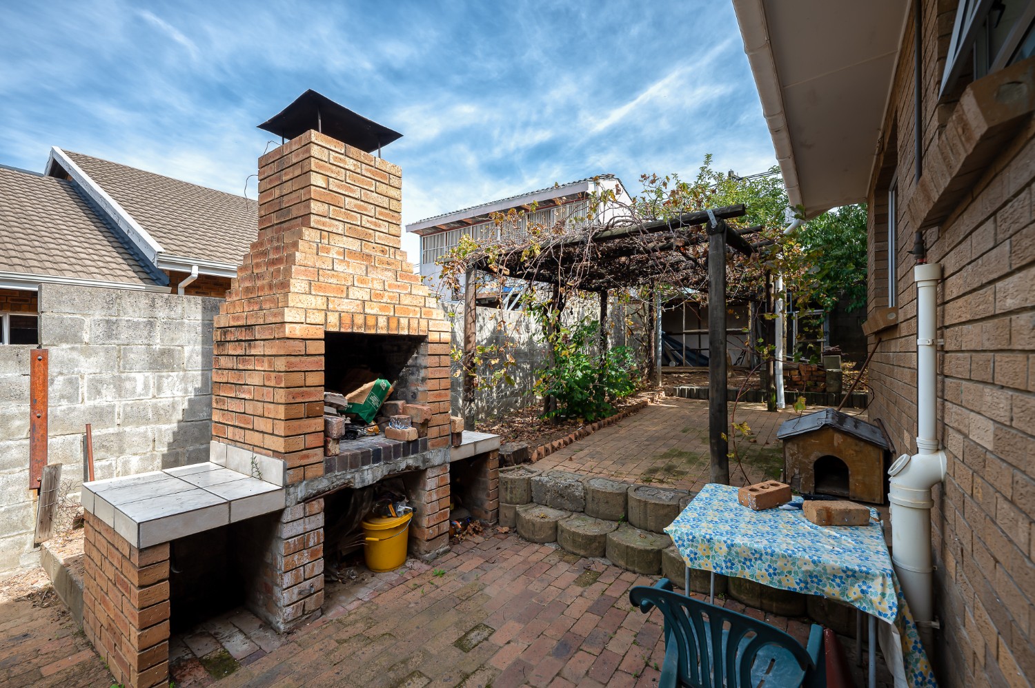 4 Bed Home For Sale in Pniel (R 2,850,000)