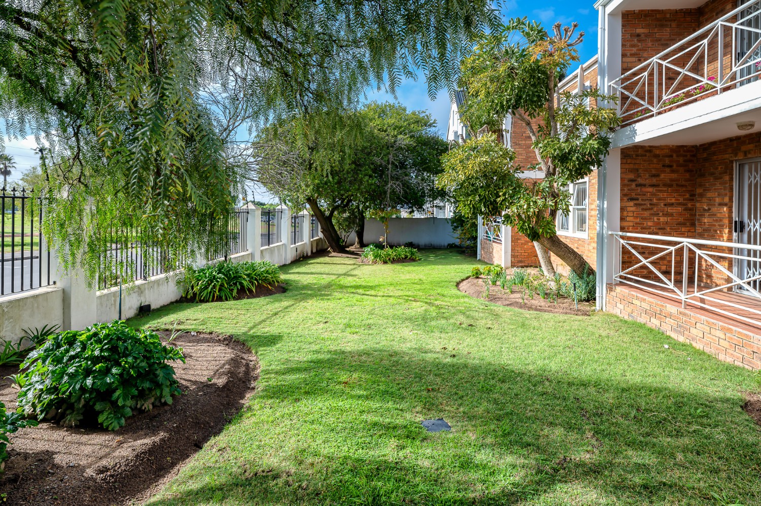 2 Bed Apartment For Sale in Durbanville Central (R 1,195,000)