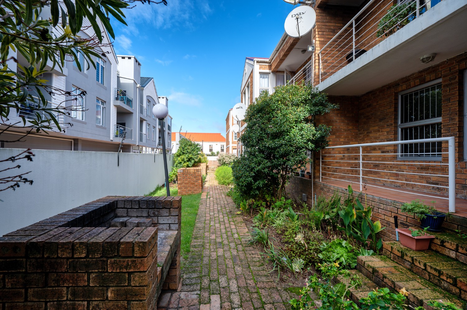 2 Bed Apartment For Sale in Durbanville Central (R 1,195,000)