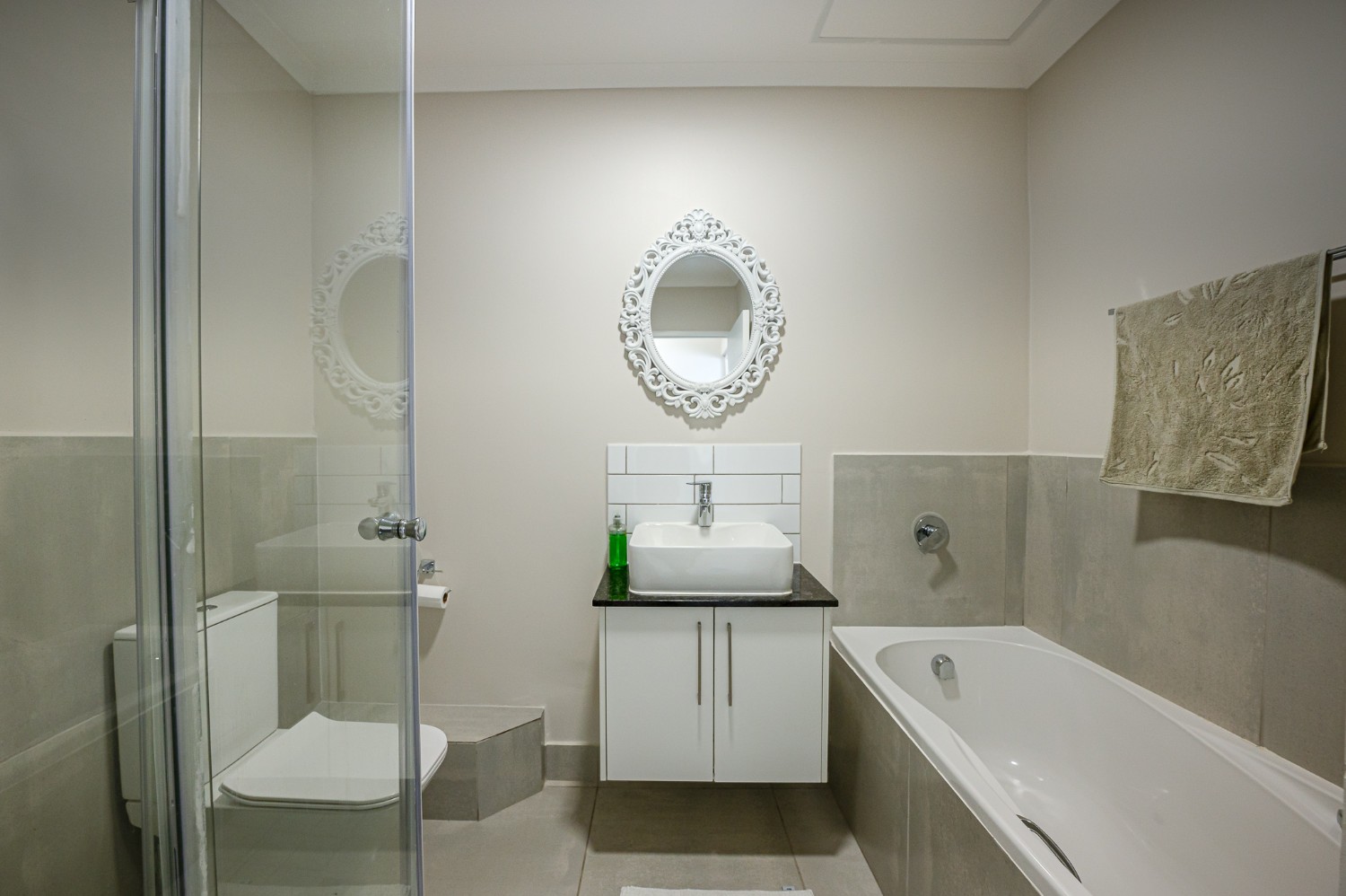 2 Bed Apartment For Sale in Brackenfell South (R 1,650,000)