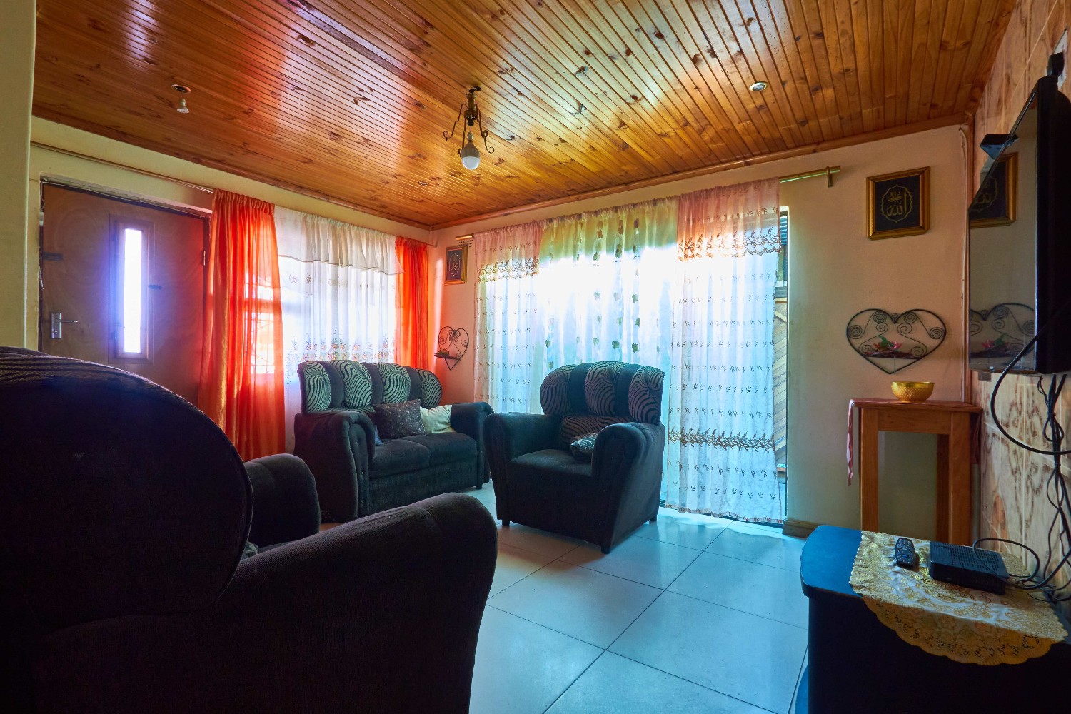 2 Bed Home For Sale in Manenberg (R 990,000)