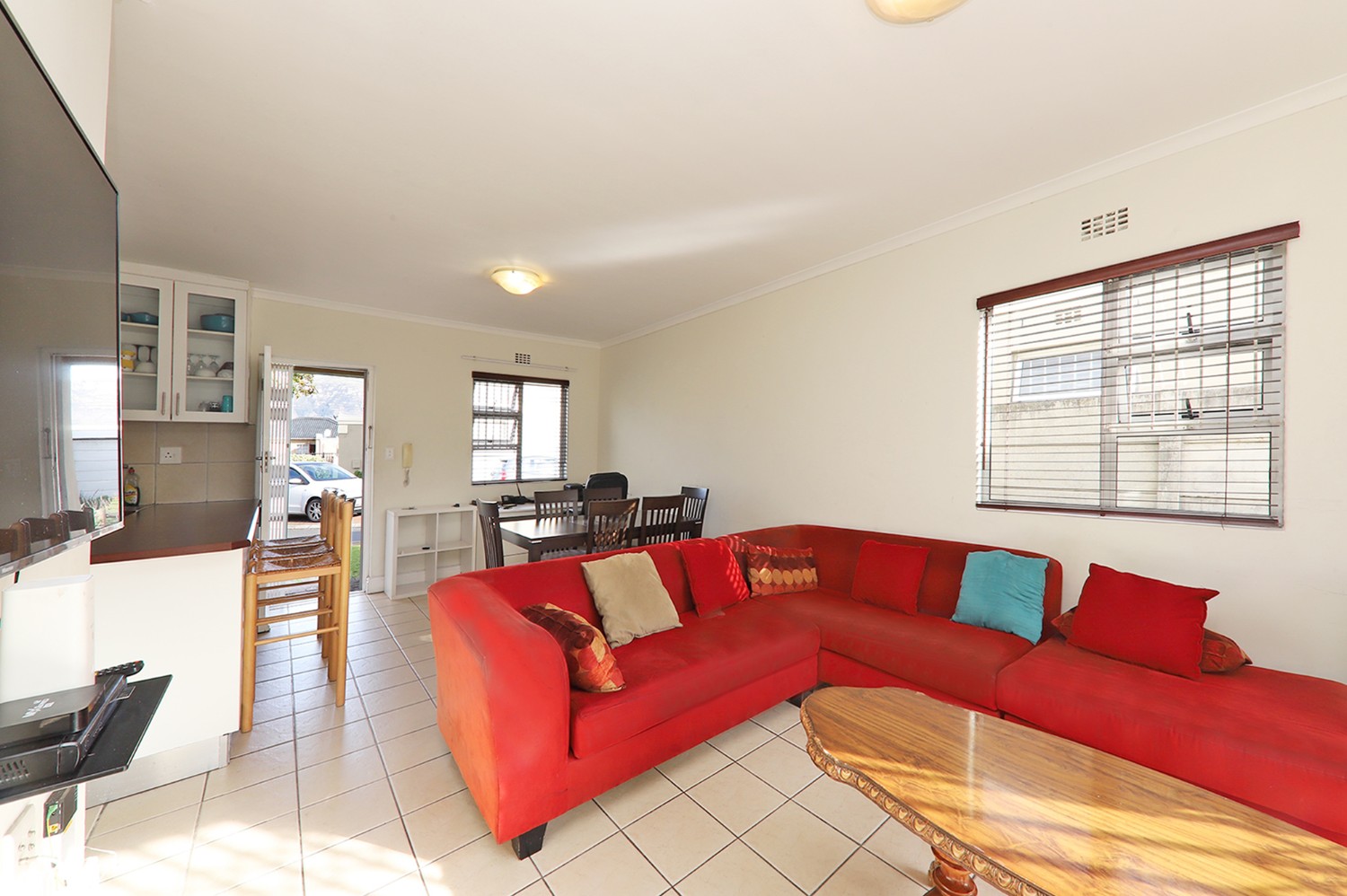 3 Bed Home For Sale in Retreat (R 1,499,000)