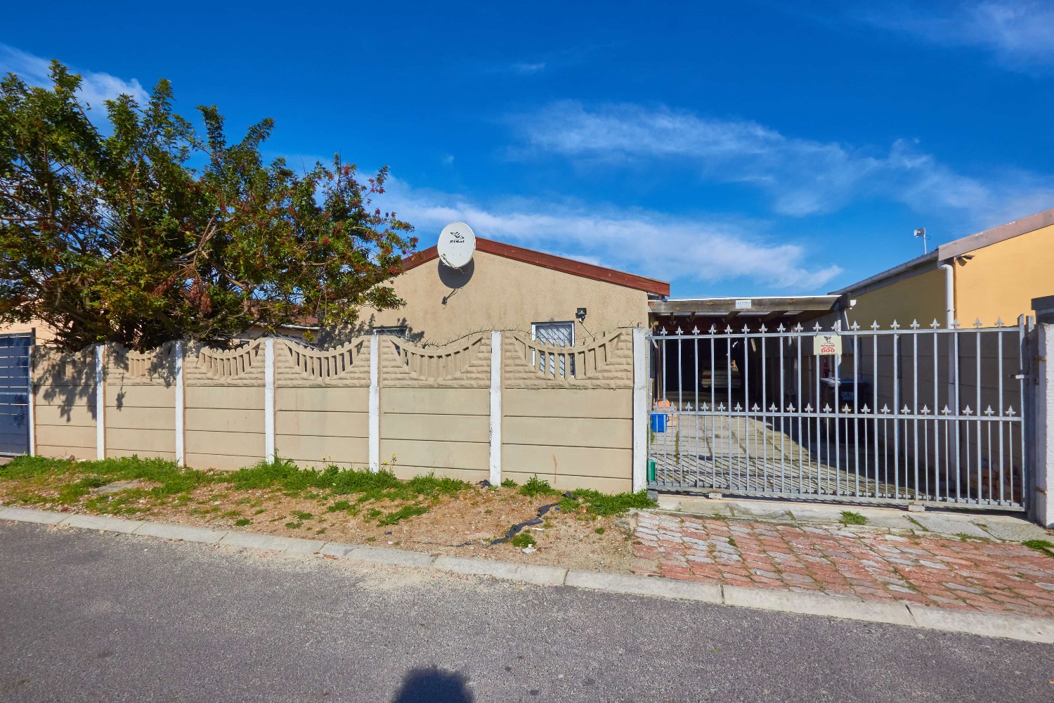 3 Bed Home For Sale in Rondevlei Park (R 1,100,000)