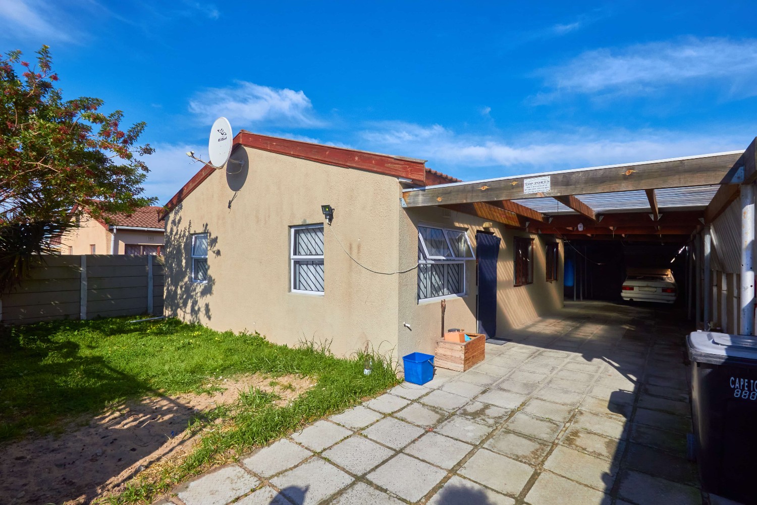 3 Bed Home For Sale in Rondevlei Park (R 1,100,000)