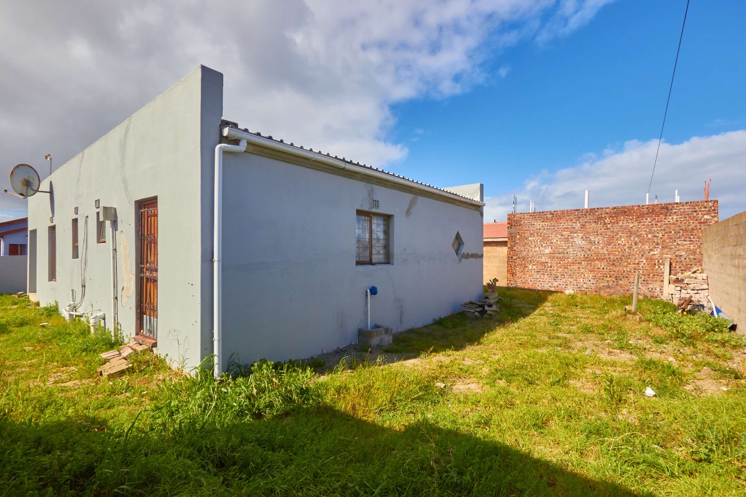 3 Bed Home For Sale in Ilitha Park (R 1,040,000)