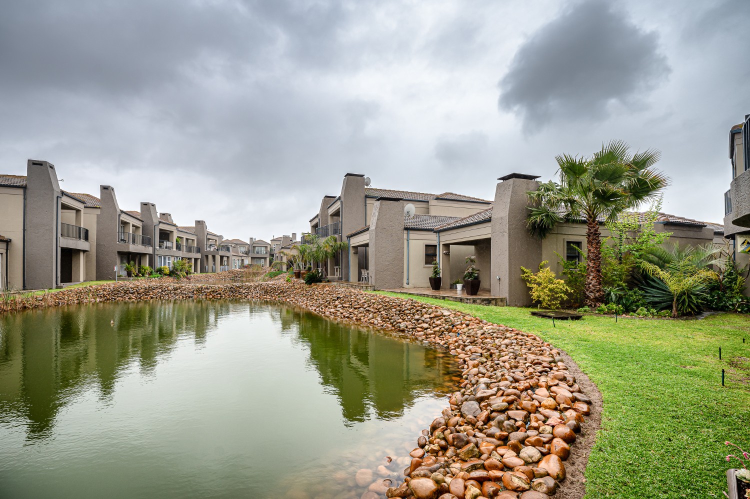 2 Bed Home For Sale in Brackenfell South (R 1,780,000)