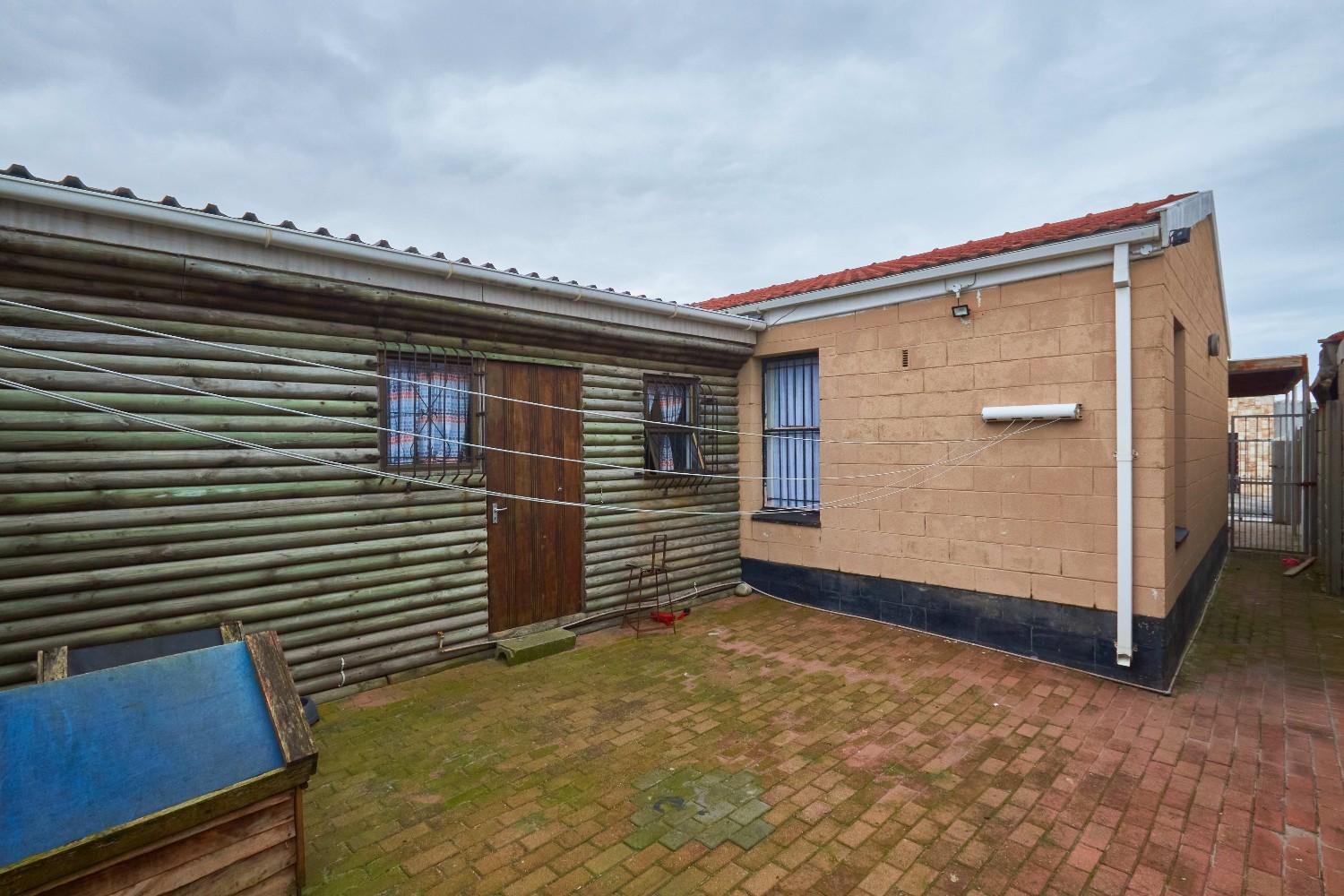 3 Bed Home For Sale in Rocklands (R 700,000)