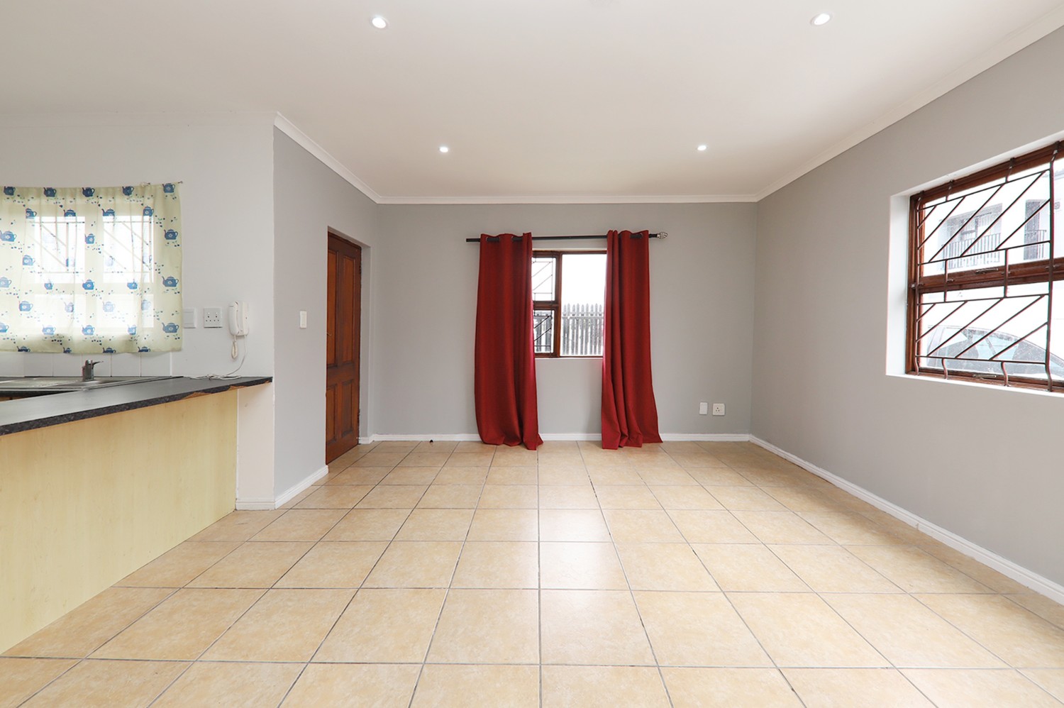 3 Bed Home For Sale in Lotus River (R 1,400,000)