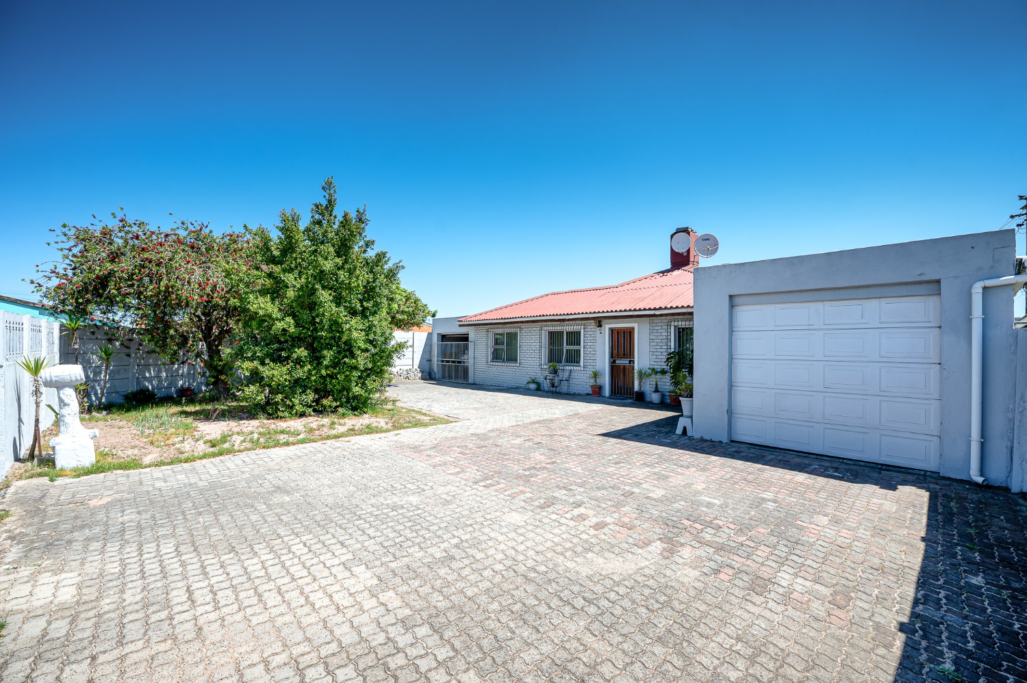 3 Bed Home For Sale in Matroosfontein (R 1,449,000)