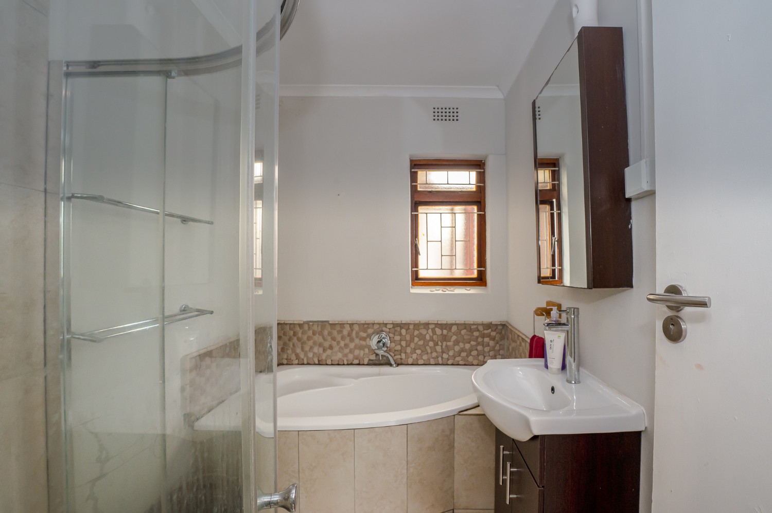 3 Bed Home For Sale in Edgemead (R 2,270,000)