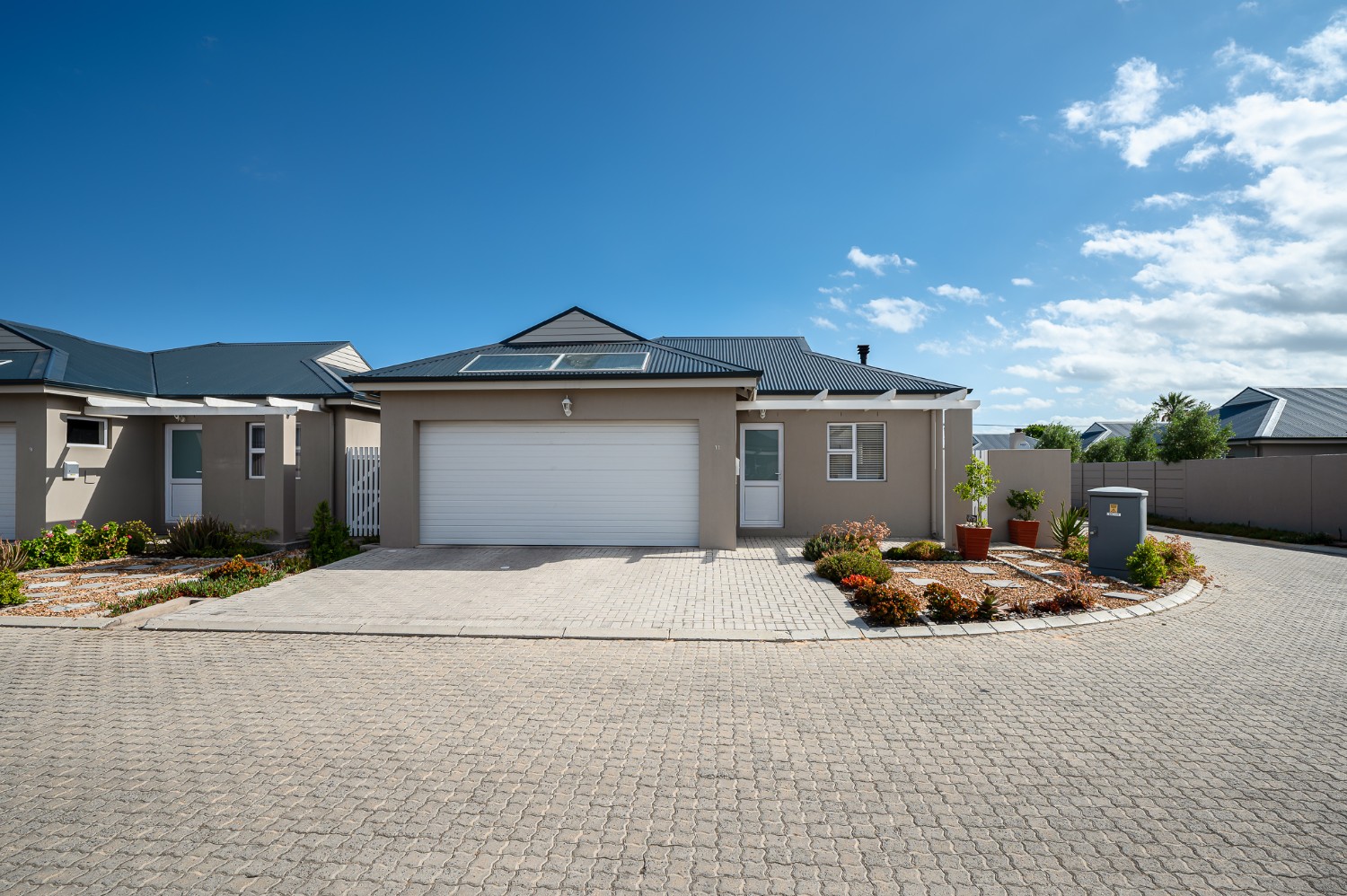 3 Bed Home For Sale in Windsor Park Estate (R 1,995,000)