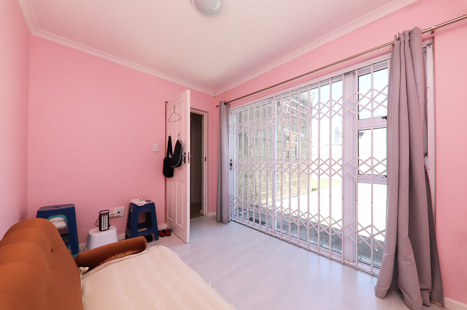 3 Bed Home For Sale in Mountview (R 1,350,000)