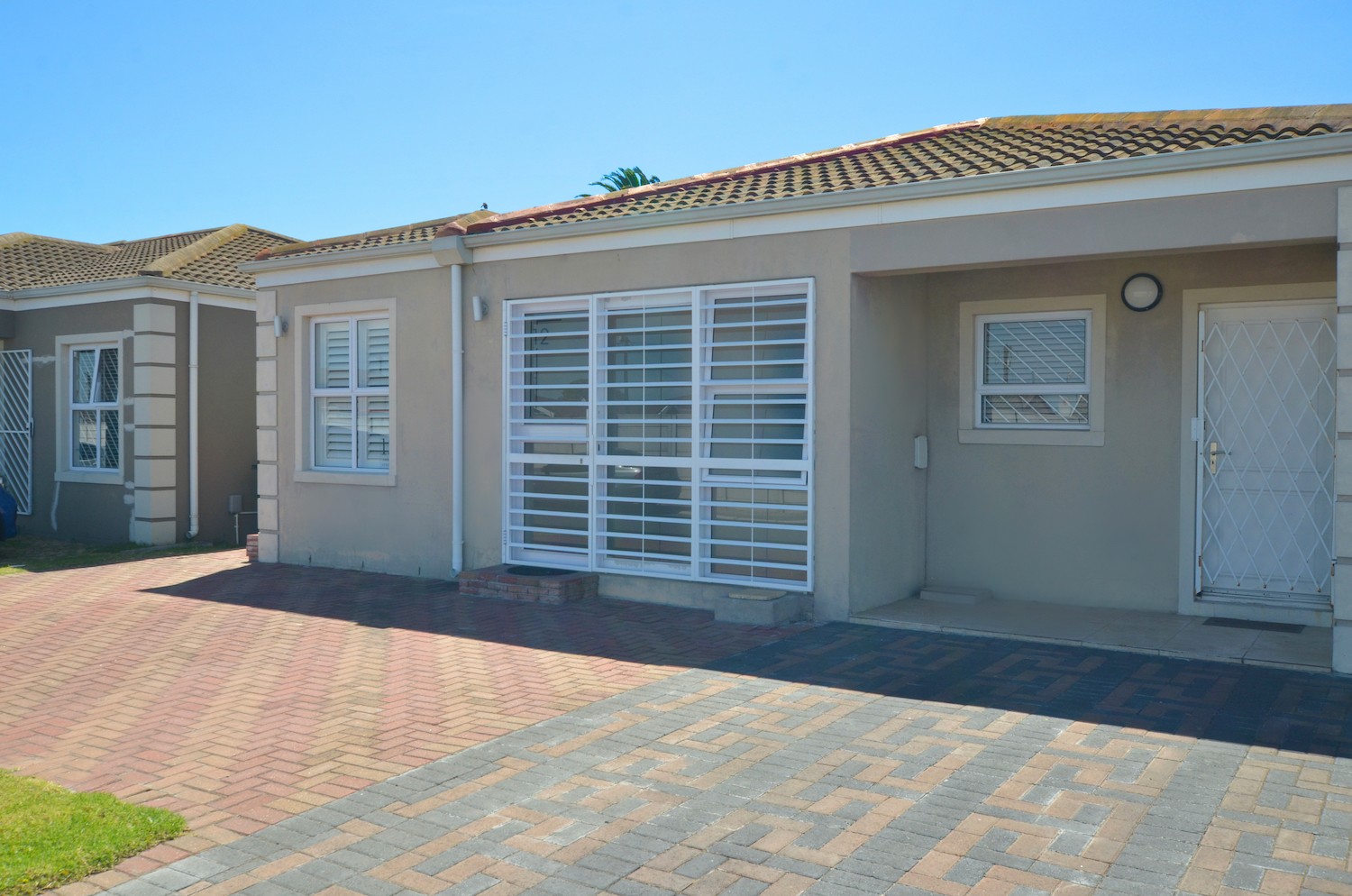2 Bed Townhouse For Sale in Vanguard (R 1,470,000)