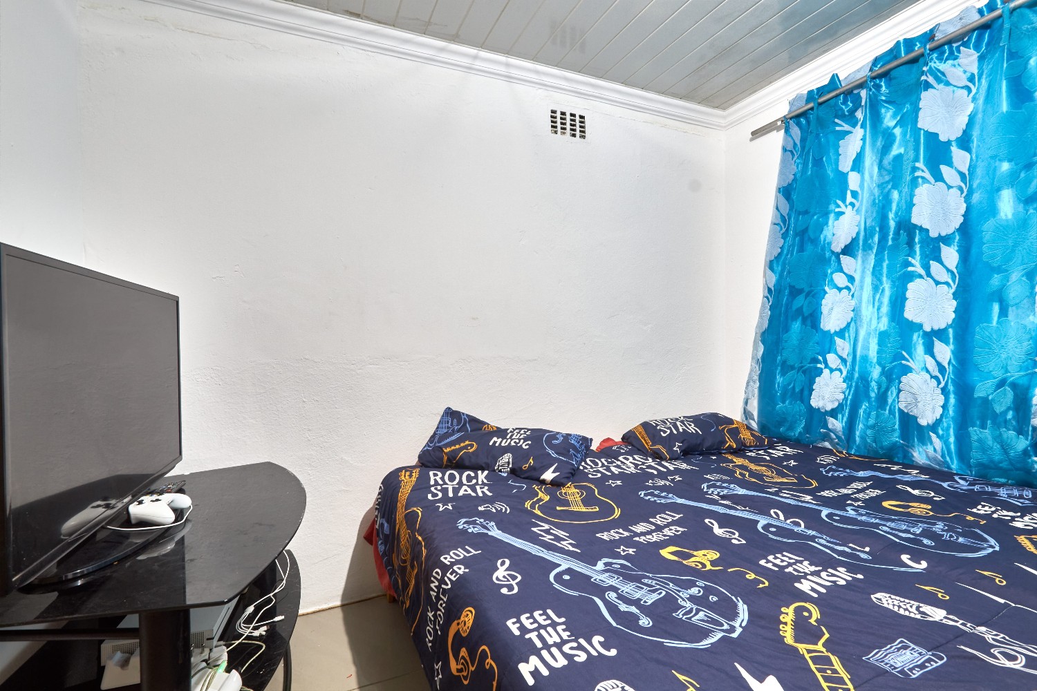 3 Bed Home For Sale in Lavis (R 950,000)