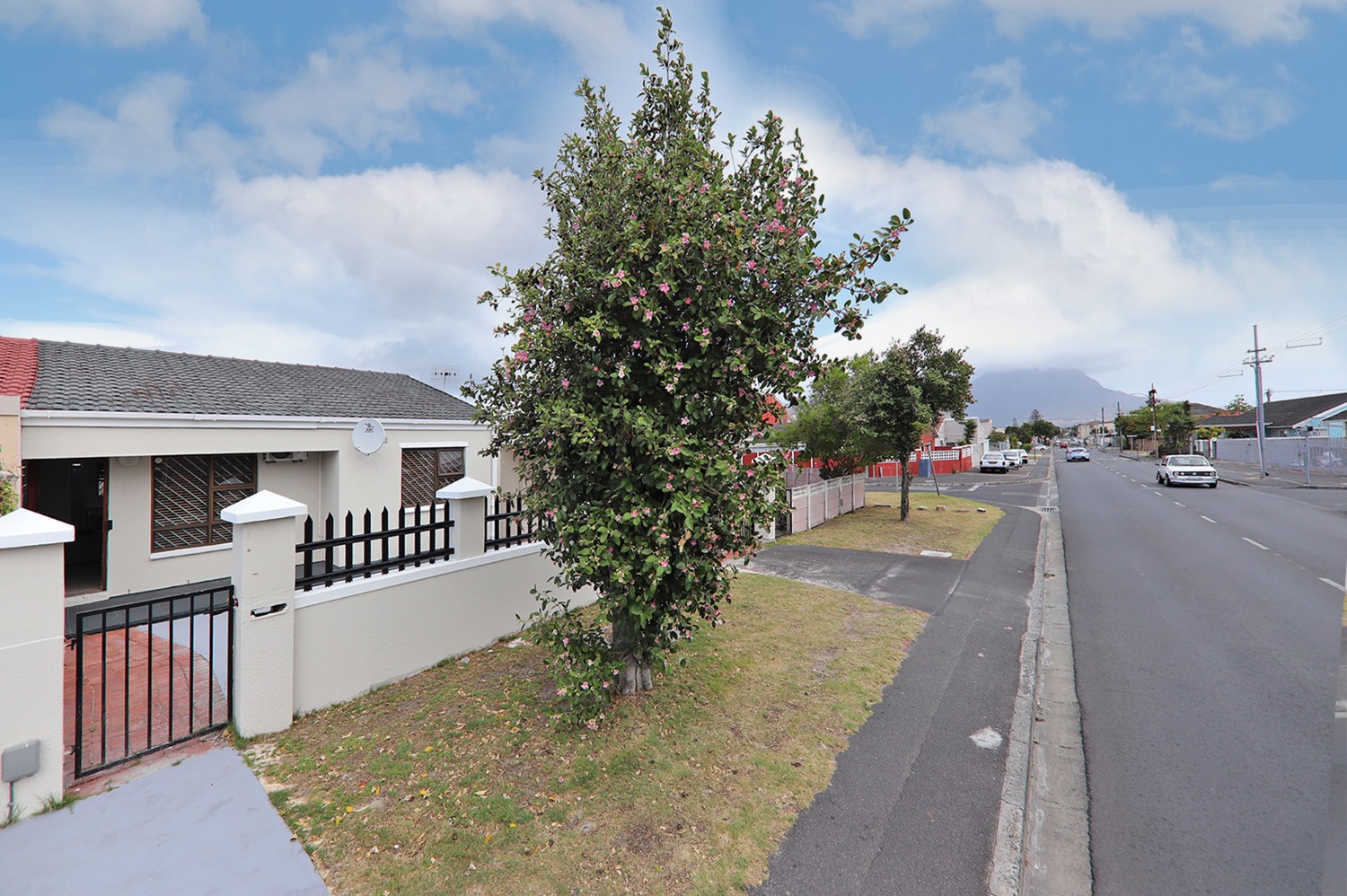 3 Bed Home For Sale in Penlyn Estate (R 1,850,000)