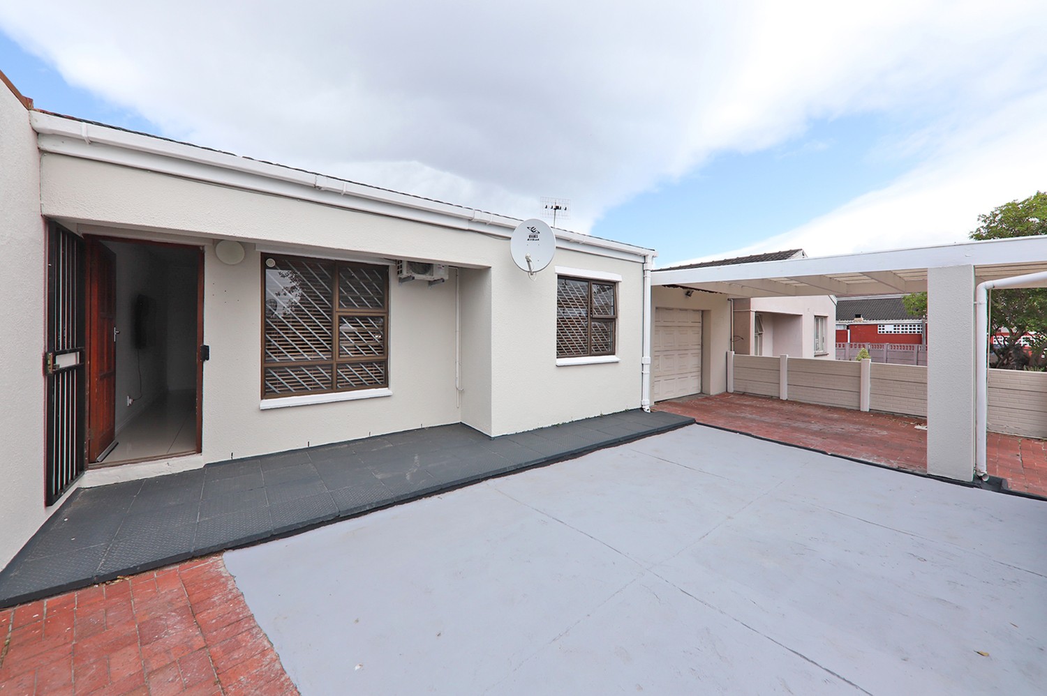 3 Bed Home For Sale in Penlyn Estate (R 1,850,000)
