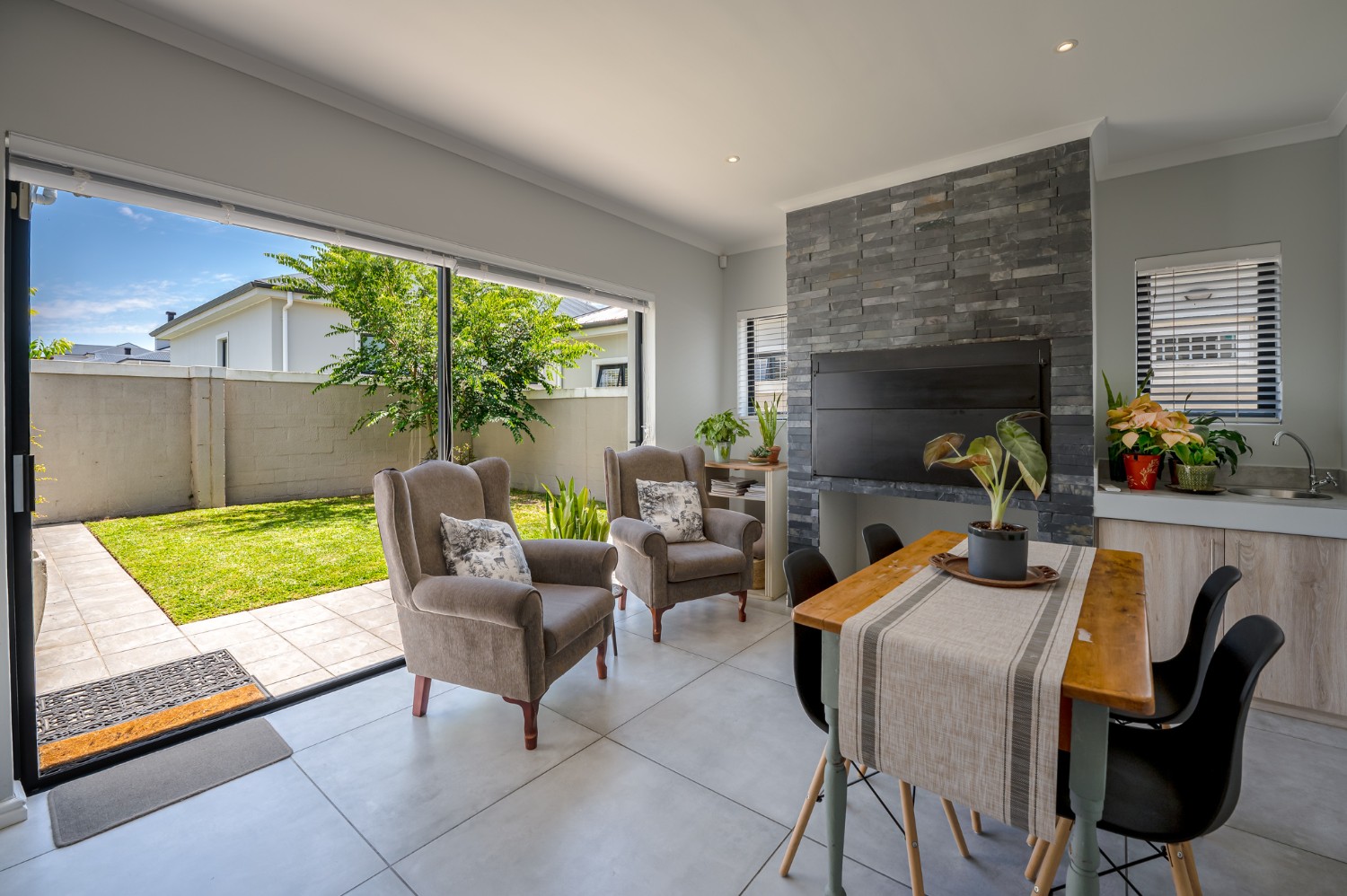 3 Bed Home For Sale in Brackenfell South (R 2,800,000)