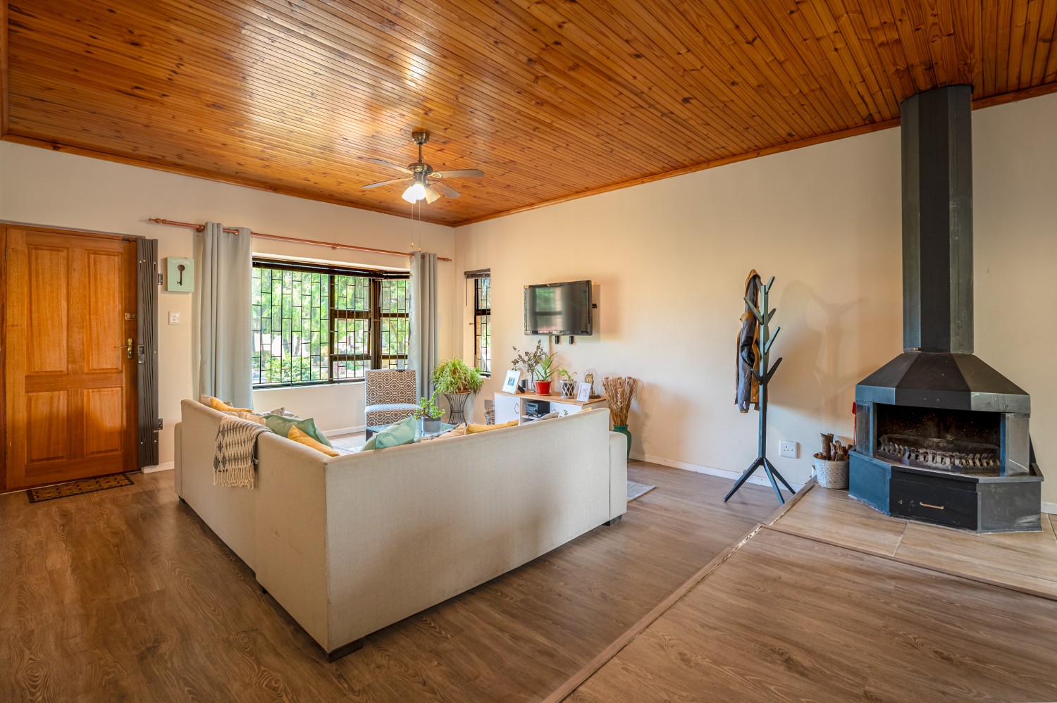 3 Bed Home For Sale in Glenhaven (R 1,599,000)