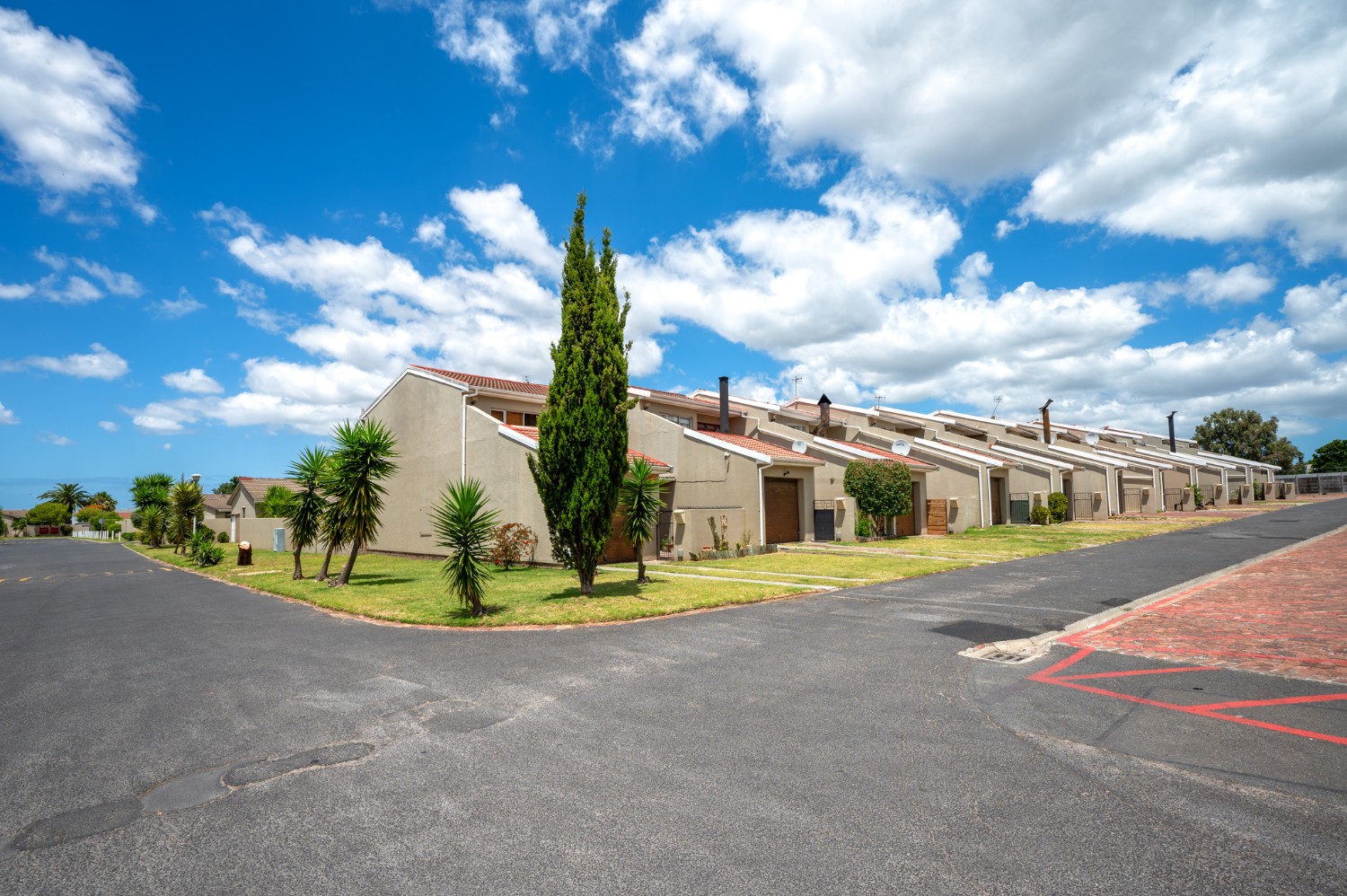 3 Bed Townhouse For Sale in Bracken Heights (R 1,875,000)