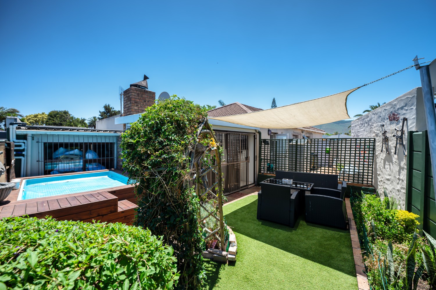 4 Bed Home For Sale in Edgemead (R 2,750,000)