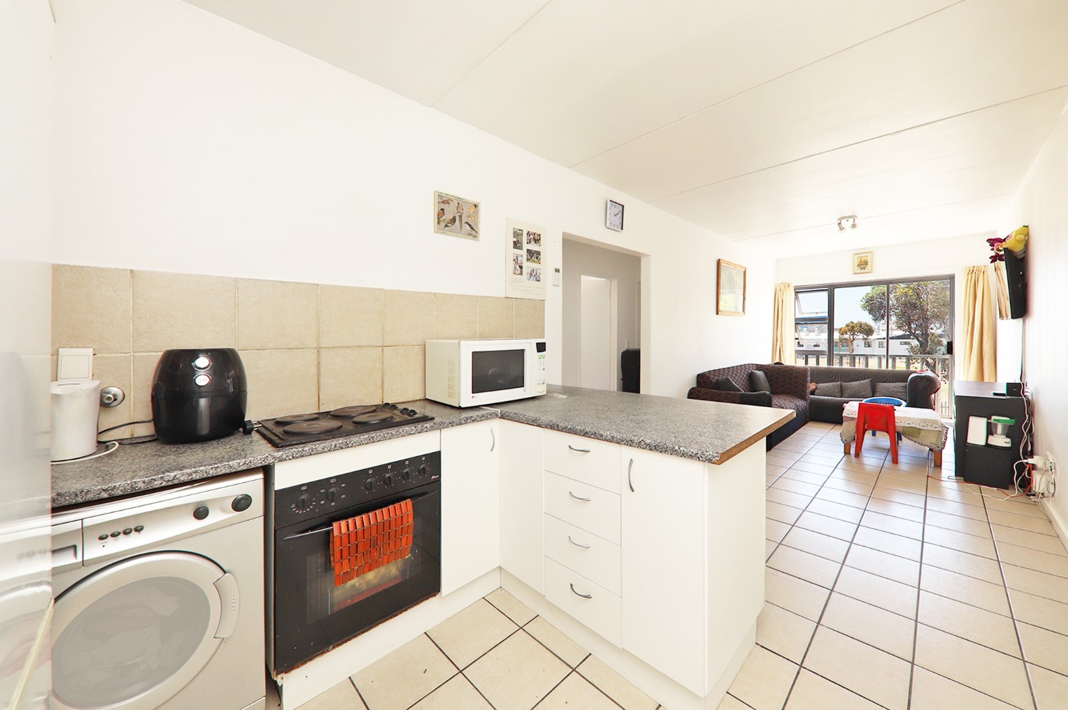 2 Bed Apartment For Sale in Maitland (R 680,000)