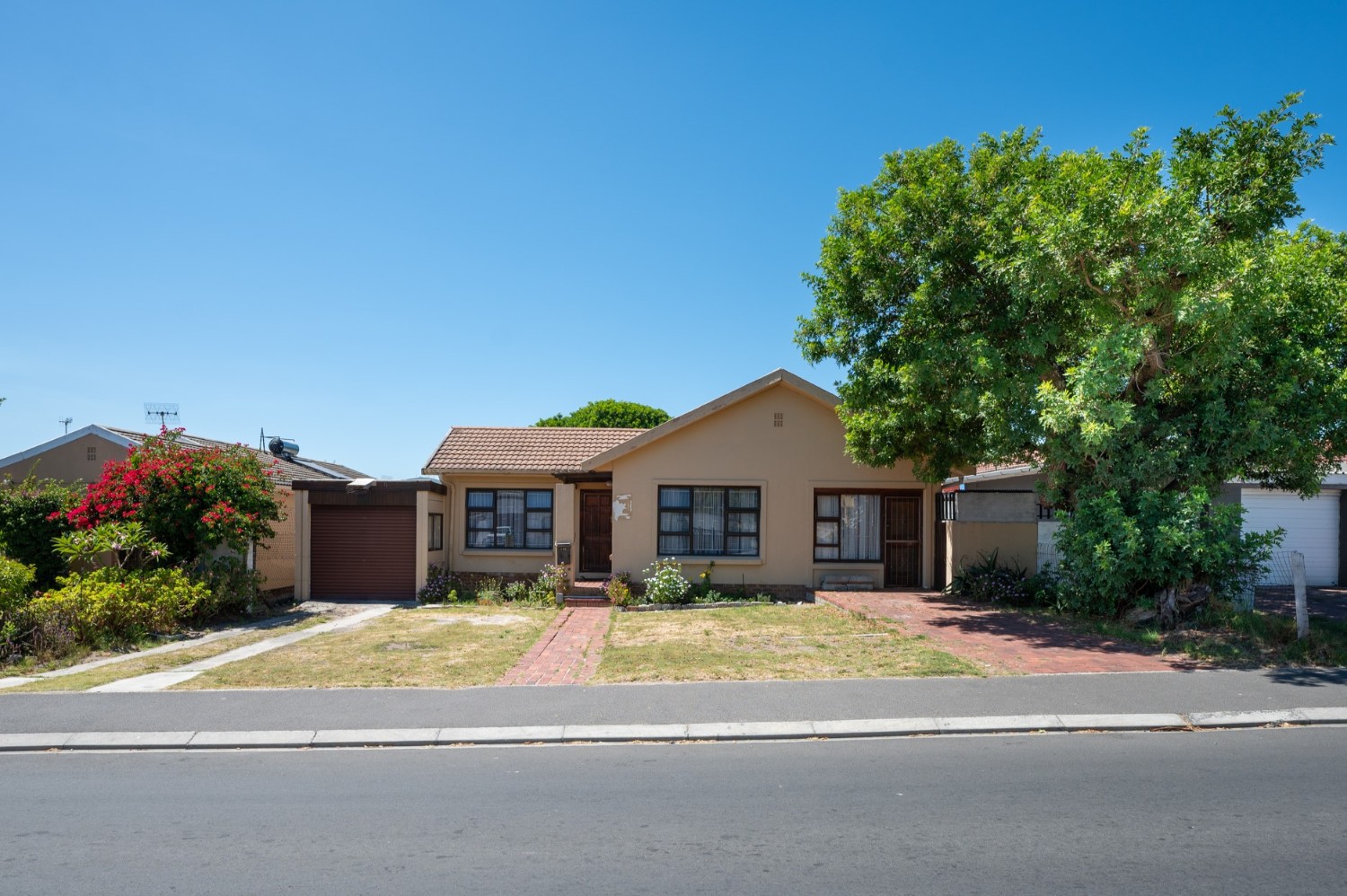 5 Bed Home For Sale in Bernadino Heights (R 1,550,000)