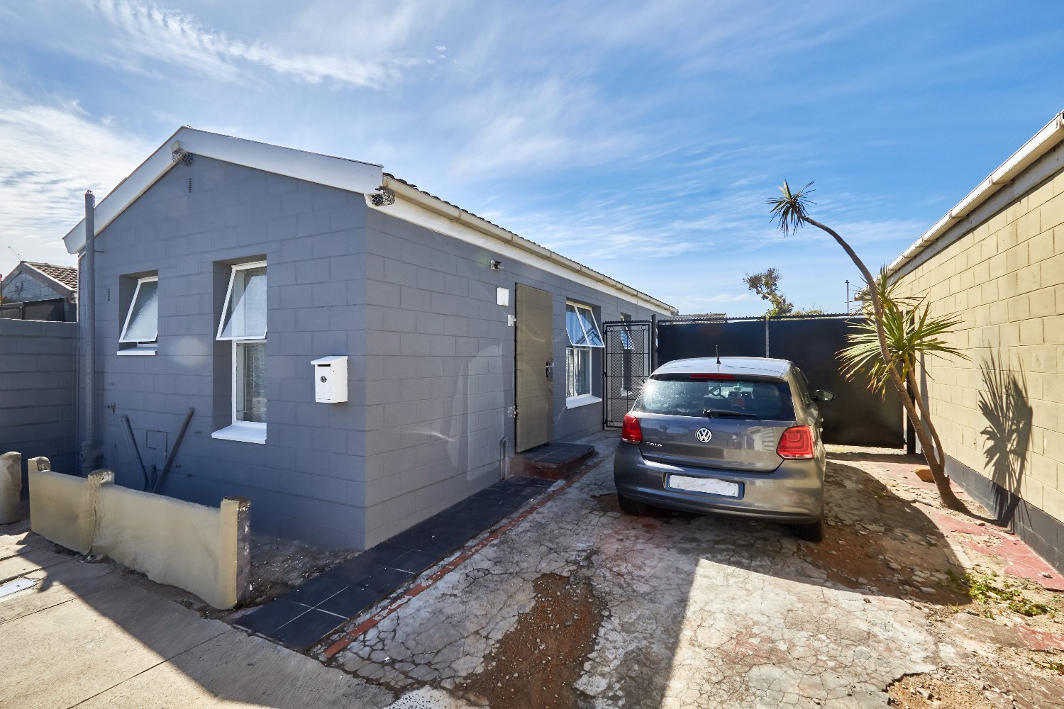 2 Bed Home For Sale in Rocklands (R 670,000)