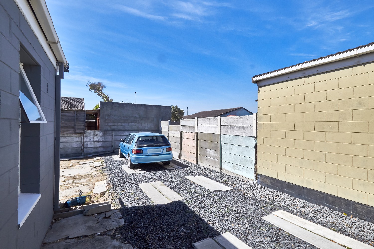 2 Bed Home For Sale in Rocklands (R 670,000)