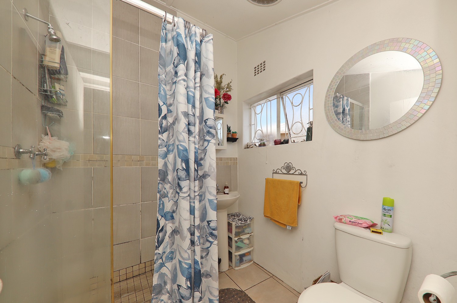 2 Bed Home For Sale in Athlone (R 1,250,000)