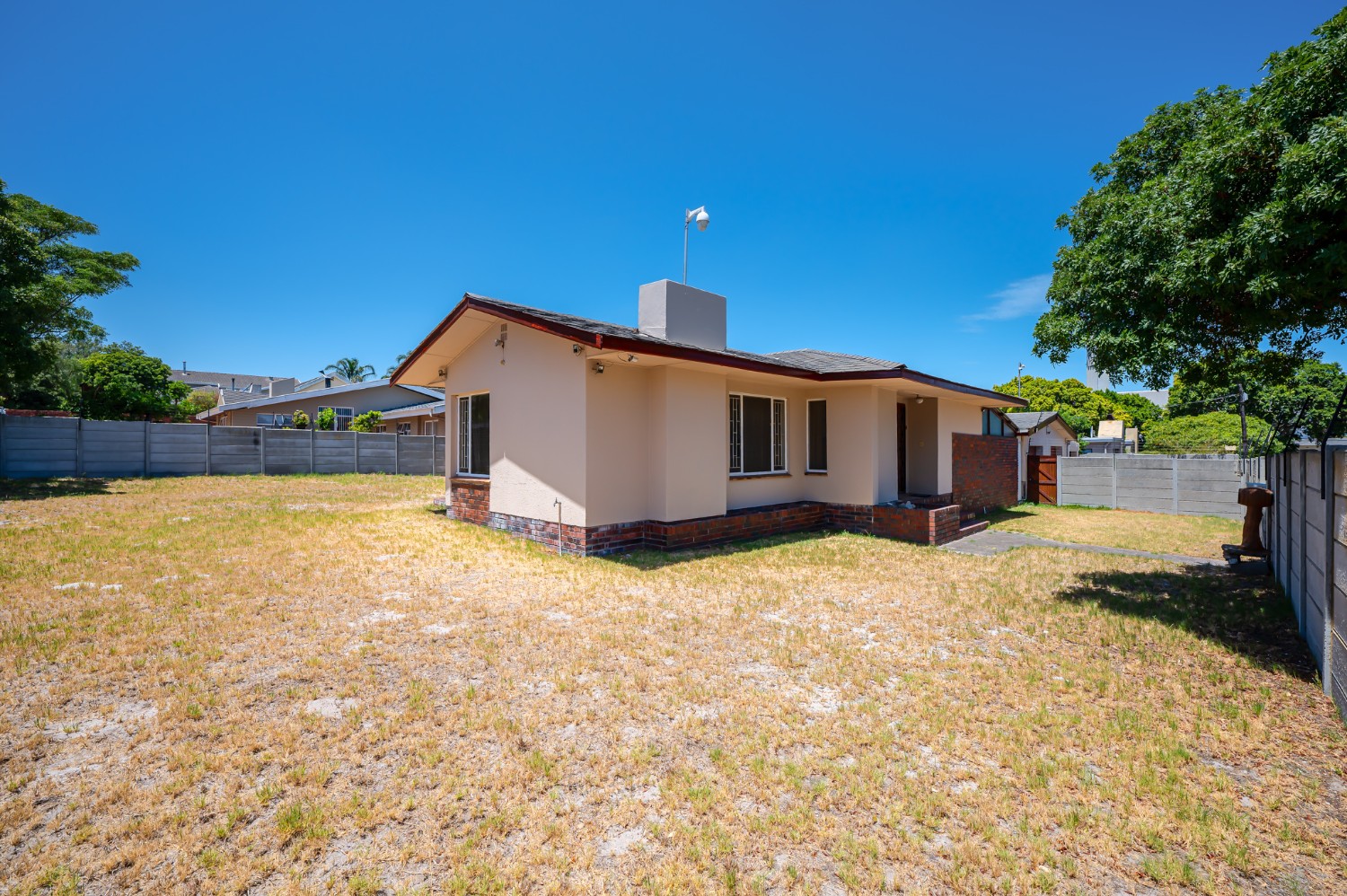 3 Bed Home For Sale in Parow North (R 2,599,000)